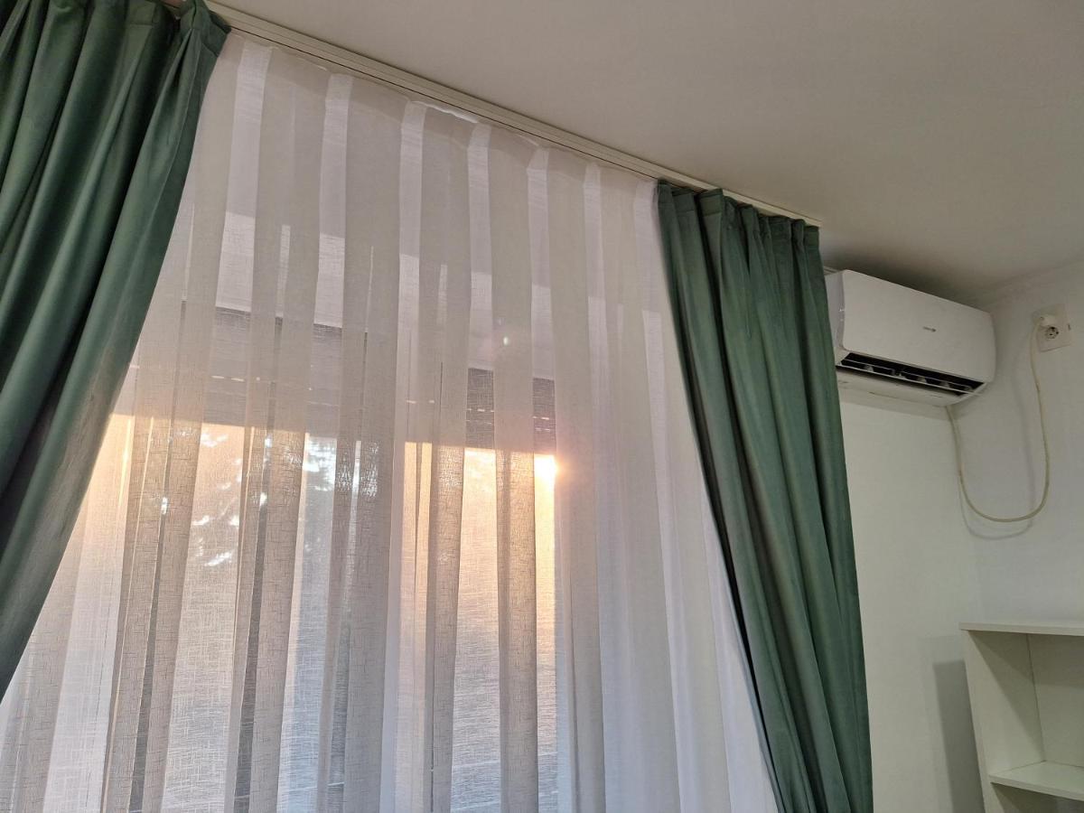 Black Eagle Central Unirii Square, 2 King Size Bedrooms, Free Private Parking Oradea Exterior foto